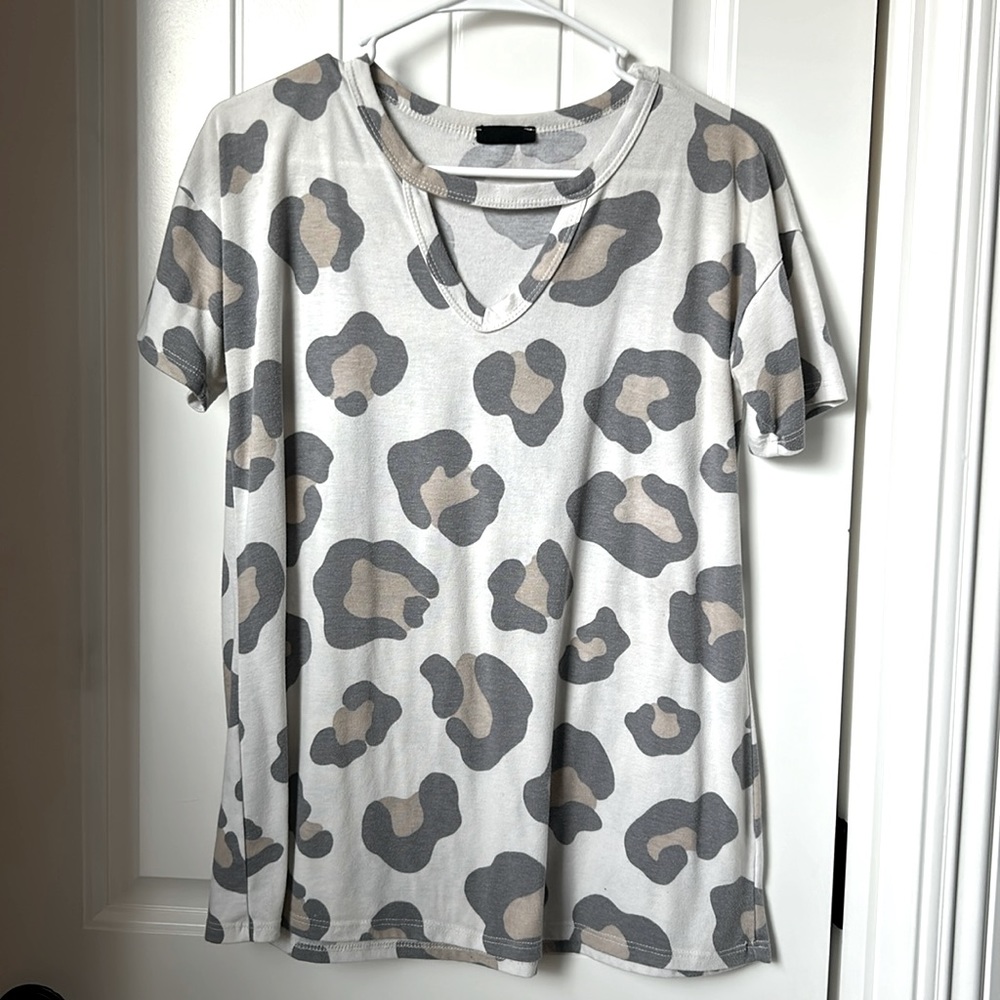 Leopard keyhole shirt